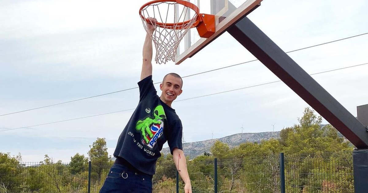 WEEKEND RADAR: Slovenský rapper v Roxy, filmová hudba pod hvězdami i turnaj v softballu. Na těchto akcích nesmíš chybět