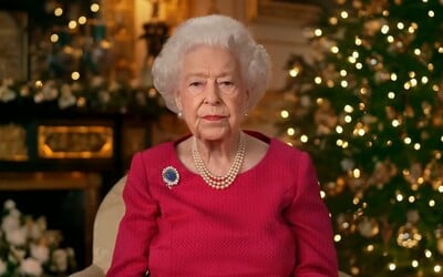 Ozbrojený muž pronikl na pozemek hradu Windsor. Britská královna tam slaví Vánoce.
