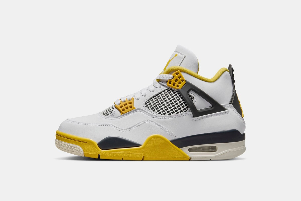 Air Jordan 4 Retro „Vivid Sulfur“