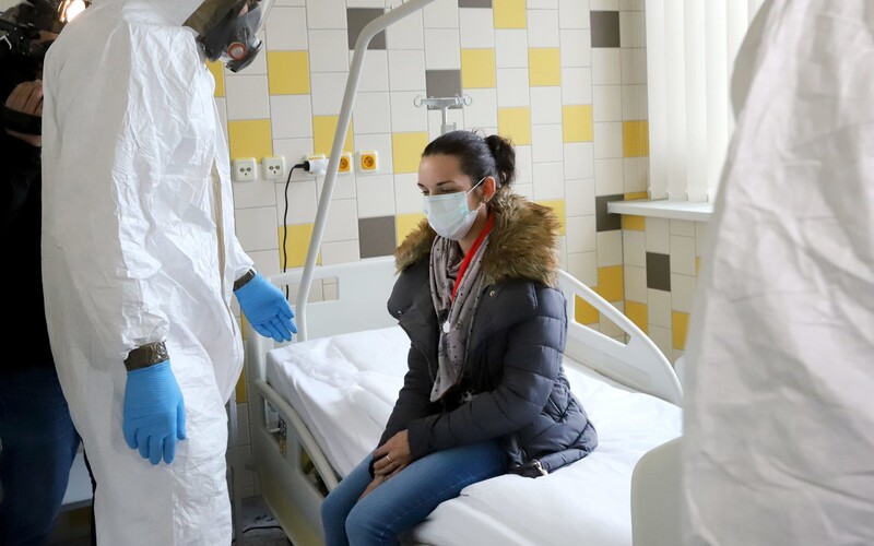 V Česku je najviac nakazených za celú dobu pandémie. Covid-19 má v krajine aktuálne 4 764 ľudí.