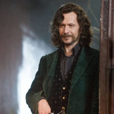 V čem byl výjimečný nožík, který daroval Sirius Harrymu?