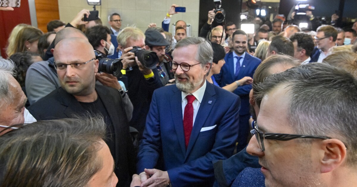 Propadli Motoristé, SPD ale i SPOLU. Konsent před volbami oznámkoval strany za přístup k právům žen