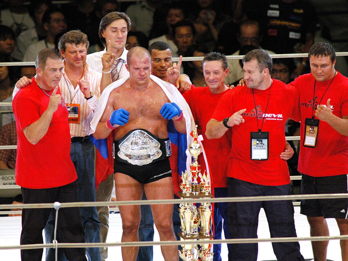 Fedor Emelianenko po výhře v titulovém zápase organizace PRIDE, rok 2005.