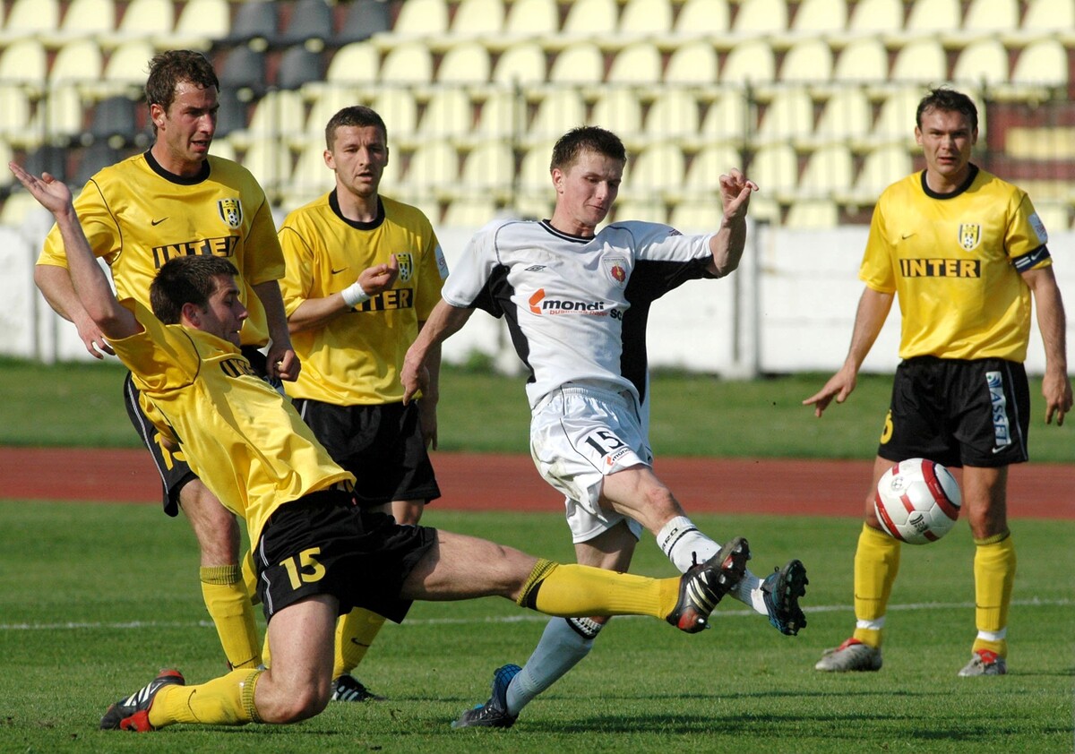 Na fotografii úplne vpravo Radoslav Kunzo.