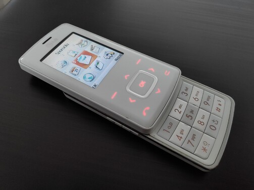 Tento telefón od LG z roku 2006 sa nazýva podľa jedla. Ako?