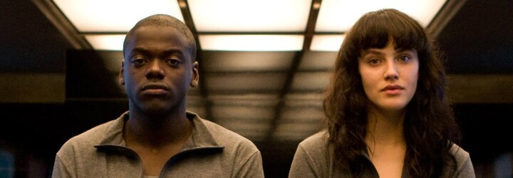 Filmový Black Mirror dorazil s prvním obrázkem. Hlavní roli si v něm zahraje hvězda Dunkirku