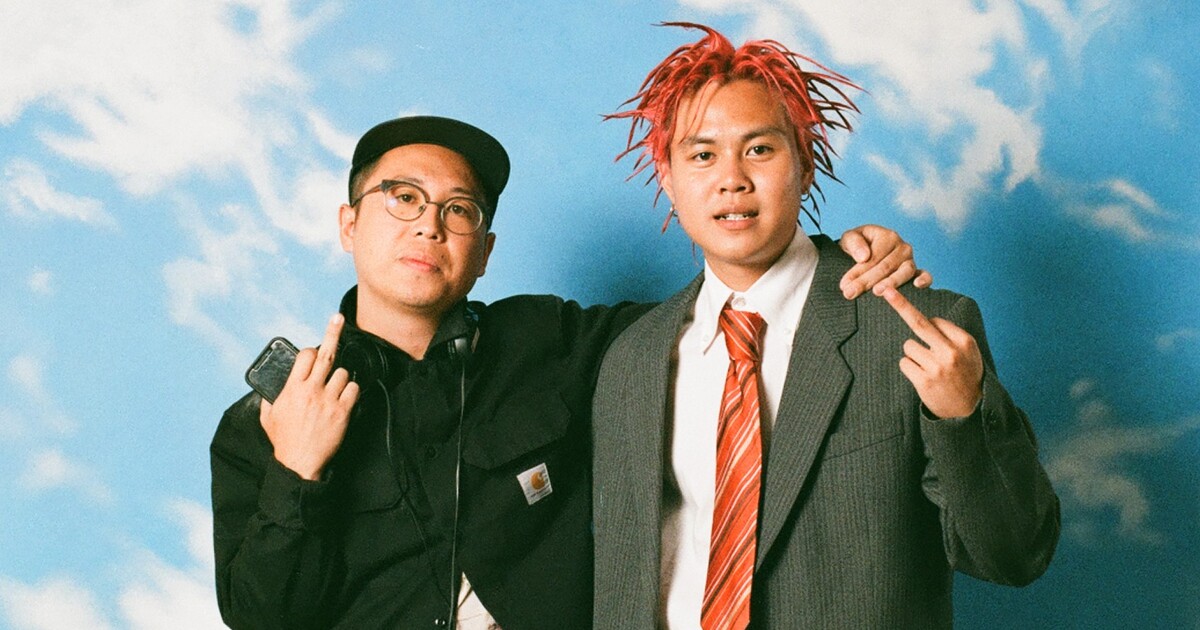 „Když jsem byl malý, tak jsem viděl, jak táta nažehluje fejky,“ říká režisér prvního českého viet-filmu Dužan Duong