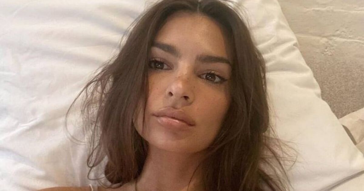 Emily Ratajkowski Revealed That She Had Been Abused By A Photographer 8 Years Ago His Fingers Were Suddenly Inside Me