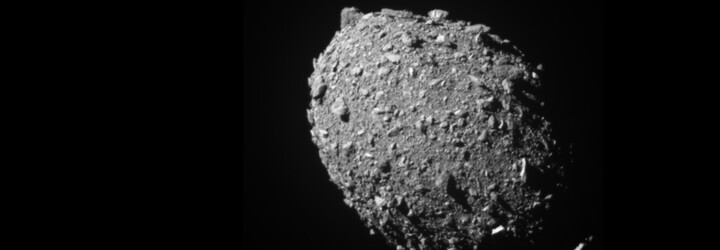 NASA úspěšně otestovala první planetární obranu na světě. Sonda Dart narazila do asteroidu Dimorphos