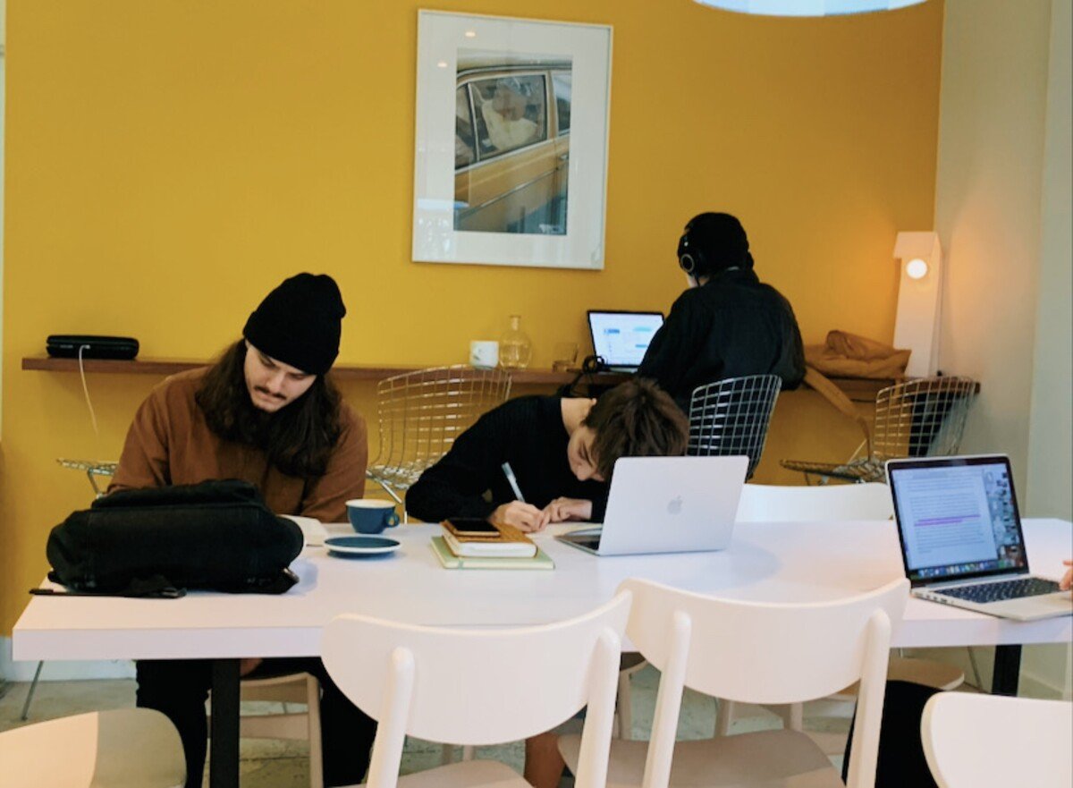 práce, coworking, studenti, digitální nomád