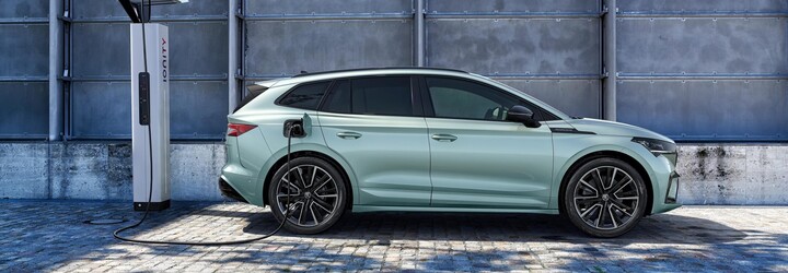 Škoda začína novú éru. Elektrický Enyaq má svietiacu masku, revolučný kokpit a dojazd až 510 kilometrov