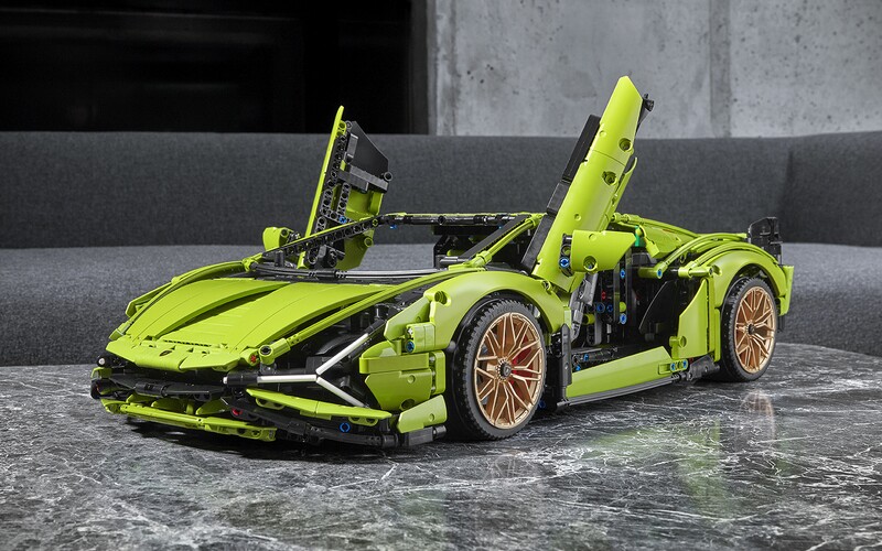 LEGO odhalilo jednu z nejnáročnějších stavebnic automobilu. Postavit si můžeš Lamborghini Sián.