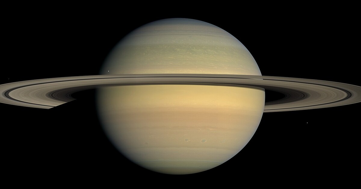 Fascinující úkazy na obloze. Z Česka uvidíme zákryt Saturnu Měsícem i meteorický roj Kvadrantidy