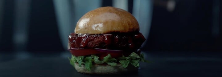Je libo hamburger z falešného lidského masa? Kontroverzní výrobek sbírá ceny
