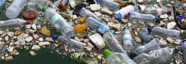 Zákaz plastových brček planetu nezachrání. Co je větší hrozbou a jak můžete sami pomoci?