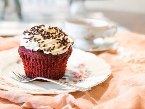 Ktorú newyorskú pekáreň preslávil seriál jedinou scénou, kde Miranda a Carrie jedli cupcake?