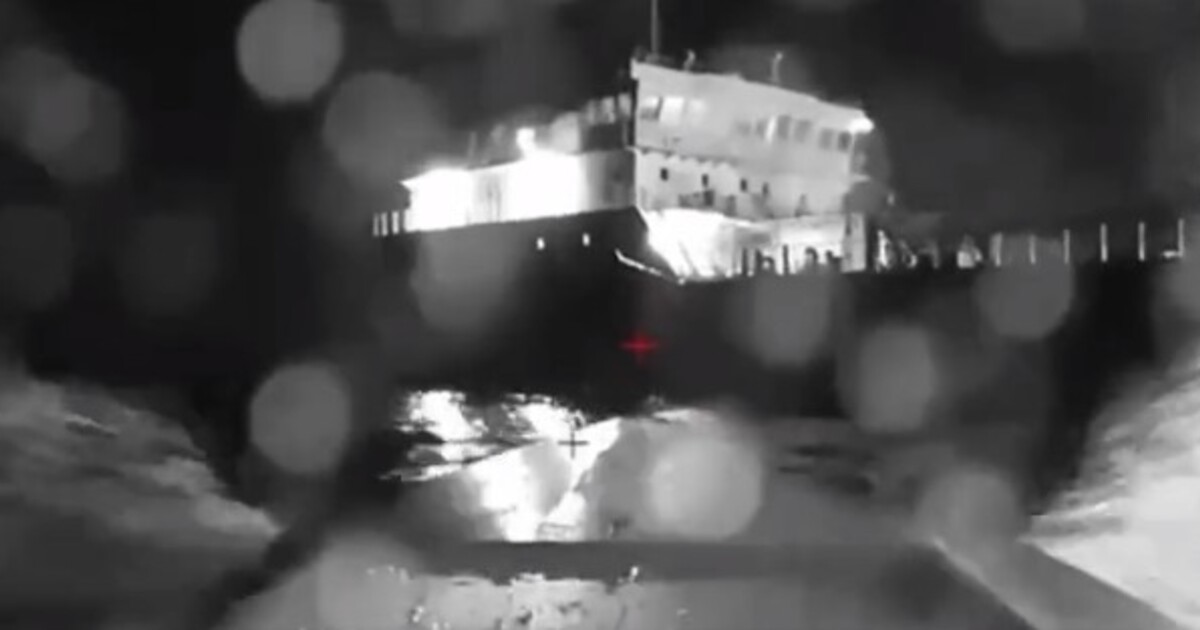 VIDEO: Podívej se na video z dronu, kterým Ukrajinci zasáhli ruský tanker