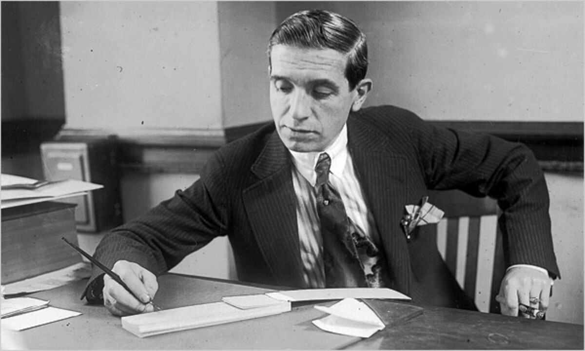 Charles Ponzi.