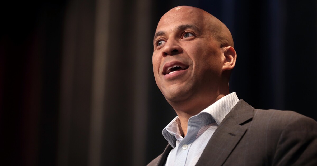 Americký senátor svým 25hodinovým projevem překonal rekord. Protestoval proti Trumpovi