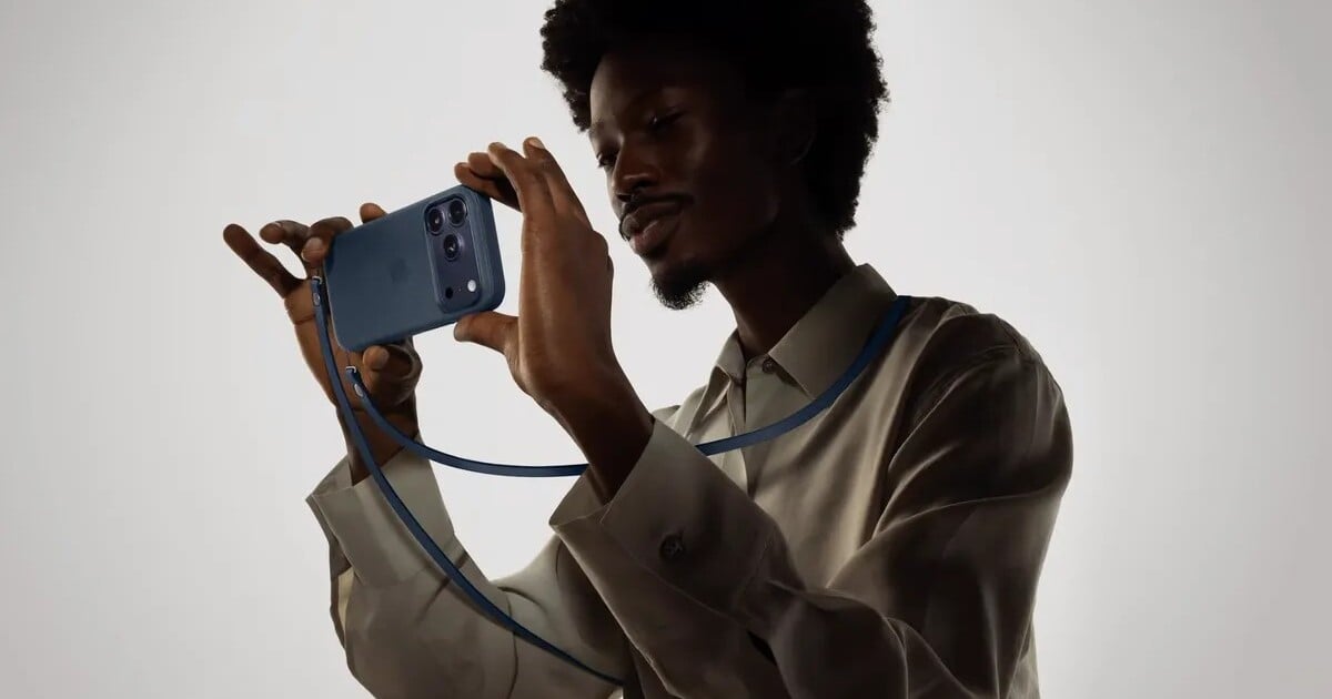 Apple Crossbody popruh už je opět k mání ve většině e-shopů. Lidi po něm šílí i přes vysokou cenu