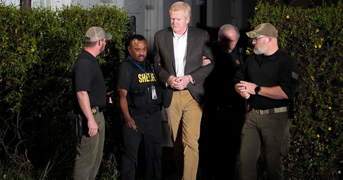 Prominentní právník zavraždil manželku a syna. Podle obžaloby chtěl zakrýt podvody a krádeže za miliony dolarů