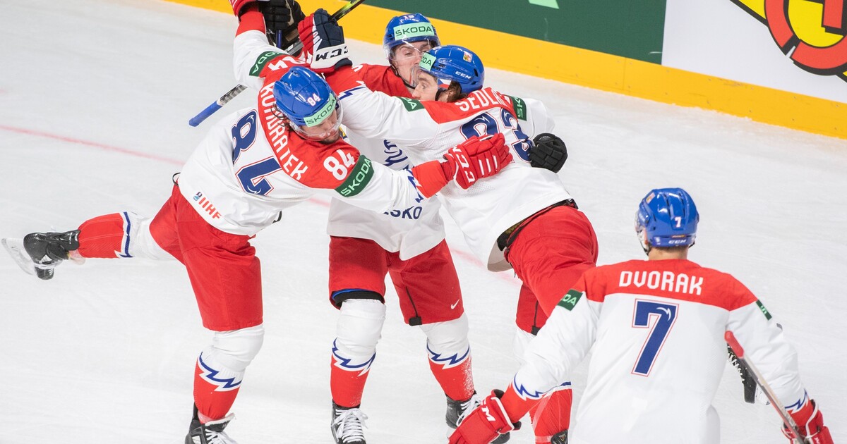 Divoké derby Česka a Slovenska na mistrovství světa zvládli Češi. Hokejisti porazili rivala 3:2