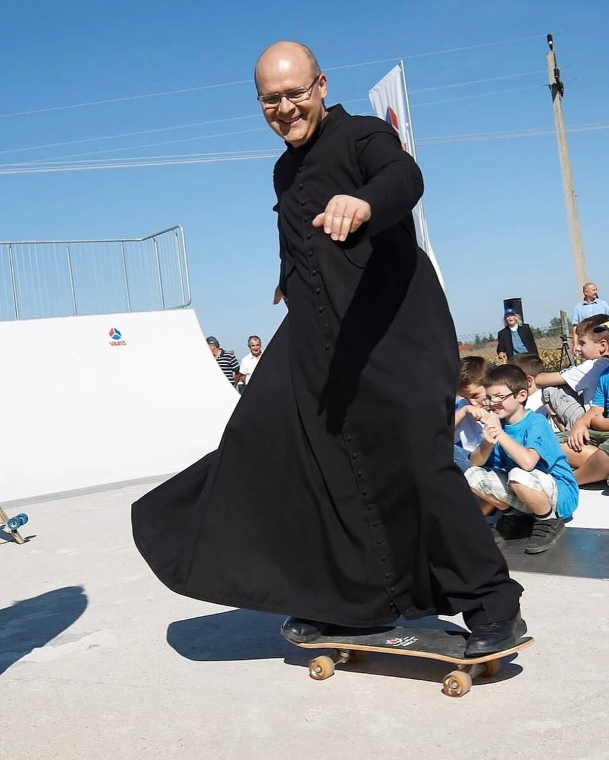 zoltan, skateboard knaz