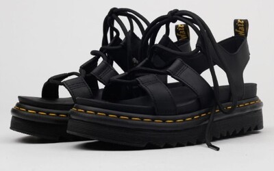 10 najkrajších sandálov, ktoré aktuálne môžeš kúpiť