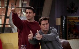 10 najvtipnejších scén s Joeym a Chandlerom, ktoré nás v Priateľoch dostávali do kolien
