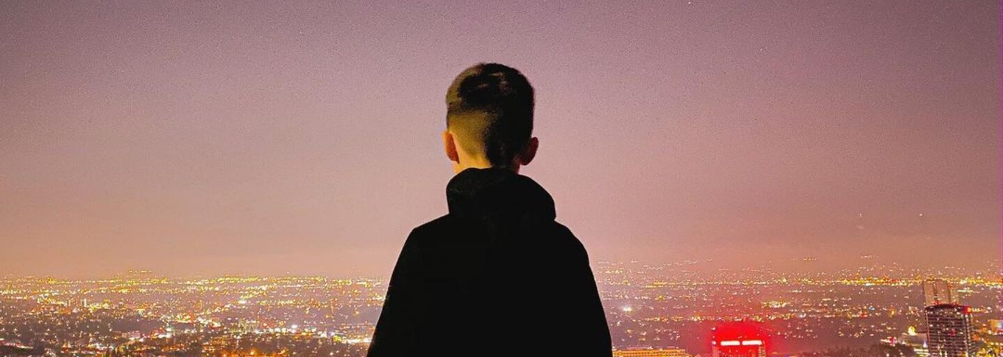 10-ročného slovenského basgitaristu sleduje aj Justin Timberlake. Zahral si s hviezdami americkej R&B