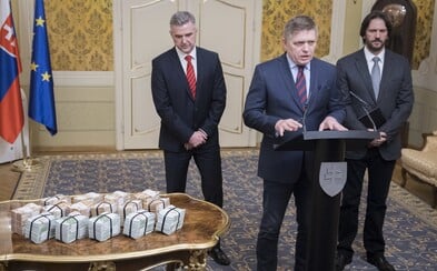 10 vecí, ktoré by si mal vedieť o končiacej koalícii Smeru, SNS a Mosta-Híd. Pamätáš si ešte stranu Sieť? 10 vecí, ktoré by si mal vedieť o končiacej koalícii Smeru, SNS a Mosta-Híd. Pamätáš si ešte stranu Sieť?