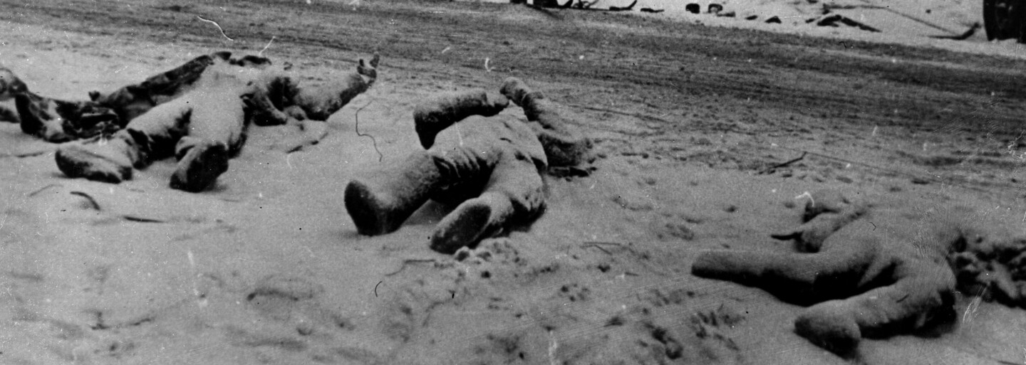 10 válečných fotografií: „Druhý Adolf Hitler“, zmrzlí sovětští vojáci a poprava useknutím hlavy