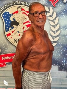 100-ročný kulturista prezradil svoje tajomstvo. Vo forme ho udržalo celé storočia