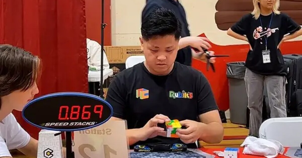 VIDEO: Padl světový rekord ve skládání Rubikovy kostky. Tento 21letý hráč jej překonal v neuvěřitelném čase