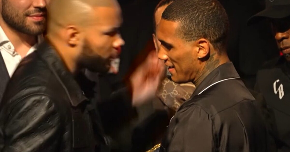 VIDEO: Boxer vrazil vajíčko soupeři do obličeje. Musí za to zaplatit pokutu tři miliony korun