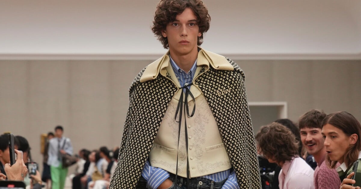 VIDEO: Dior má novou, svěží tvář. Podívej se na debutovou kolekci Jonathana Andersona ve znamení elegance