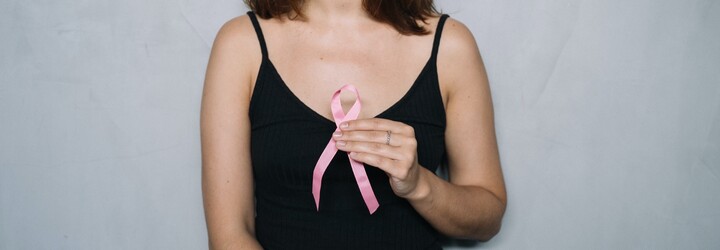 Lékaři oznámili klíčový posun v léčbě rakoviny prsu. Nový lék zvyšuje šance na přežití a zabraňuje šíření nemoci