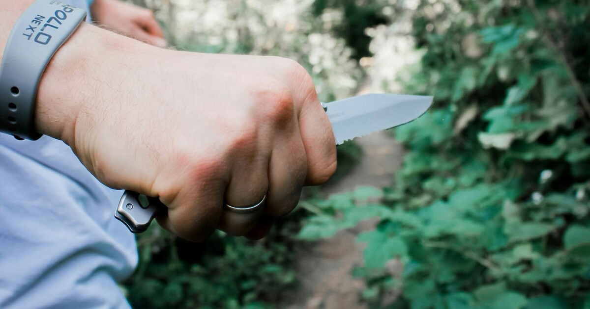 18letý útočník se přiznal k vraždě tří dívek. Pokusil se zabít dalších deset osob