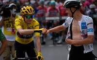 12. etapa Tour de France: Pidcock dotiahol únik do konca a stal sa víťazom kráľovskej etapy. Vingegaard si postrážil žltý dres 
