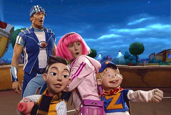 Doplň refrén úvodní znělky pořadu Lazy Town: „Pojď, pojď, pojď, volá Lazy Town, v ... městě začíná den.“