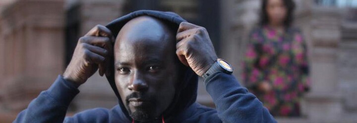 Harlemský neprůstřelný hrdina Luke Cage láme kosti v úchvatném traileru pro nový seriál od Netflixu