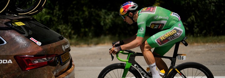 13. etapa Tour de France: Mads Pedersen vyťažil z úniku víťazstvo. Pelotón etapu vzdal niekoľko kilometrov pred cieľom
