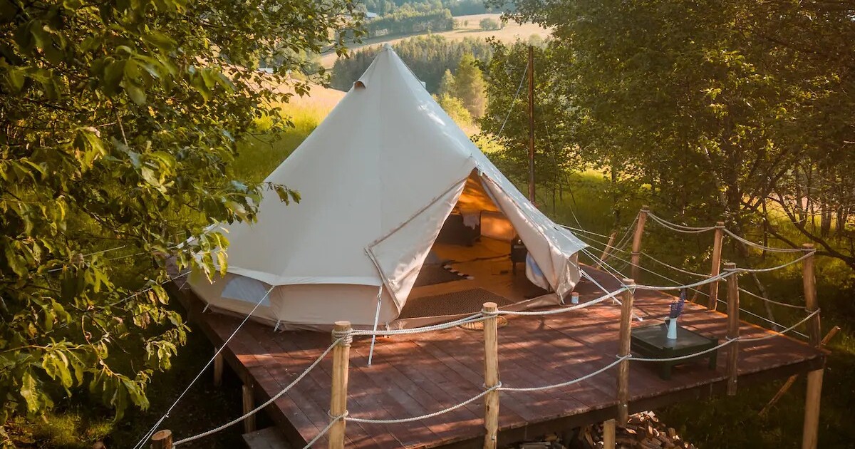 FOTO: Unikátní glamping v srdci panenské přírody. Kontakt s přírodou můžeš navázat nedaleko českých hranic