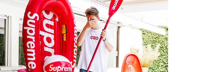 Nap*ču Flex: Handry OFF-WHITE, Supreme či tenisky Yeezy a Balenciaga ako sväté grály slovenskej mládeže