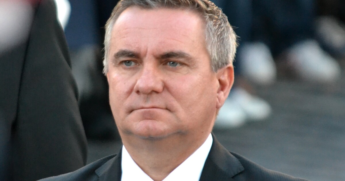 Mynář nakupoval prezidentskou slivovici v autoservisu bez koncese. „Prázdné lahve“ přišly téměř na 2 miliony korun