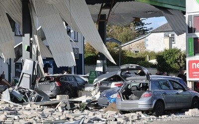 Pri výbuchu čerpacej stanice v írskom mestečku zahynulo 10 ľudí. Počet obetí nemusí byť konečný.