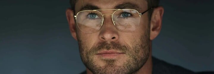 Chris Hemsworth v novém filmu od Netflixu ztvární vědce, který testuje na vězních experimentální drogy
