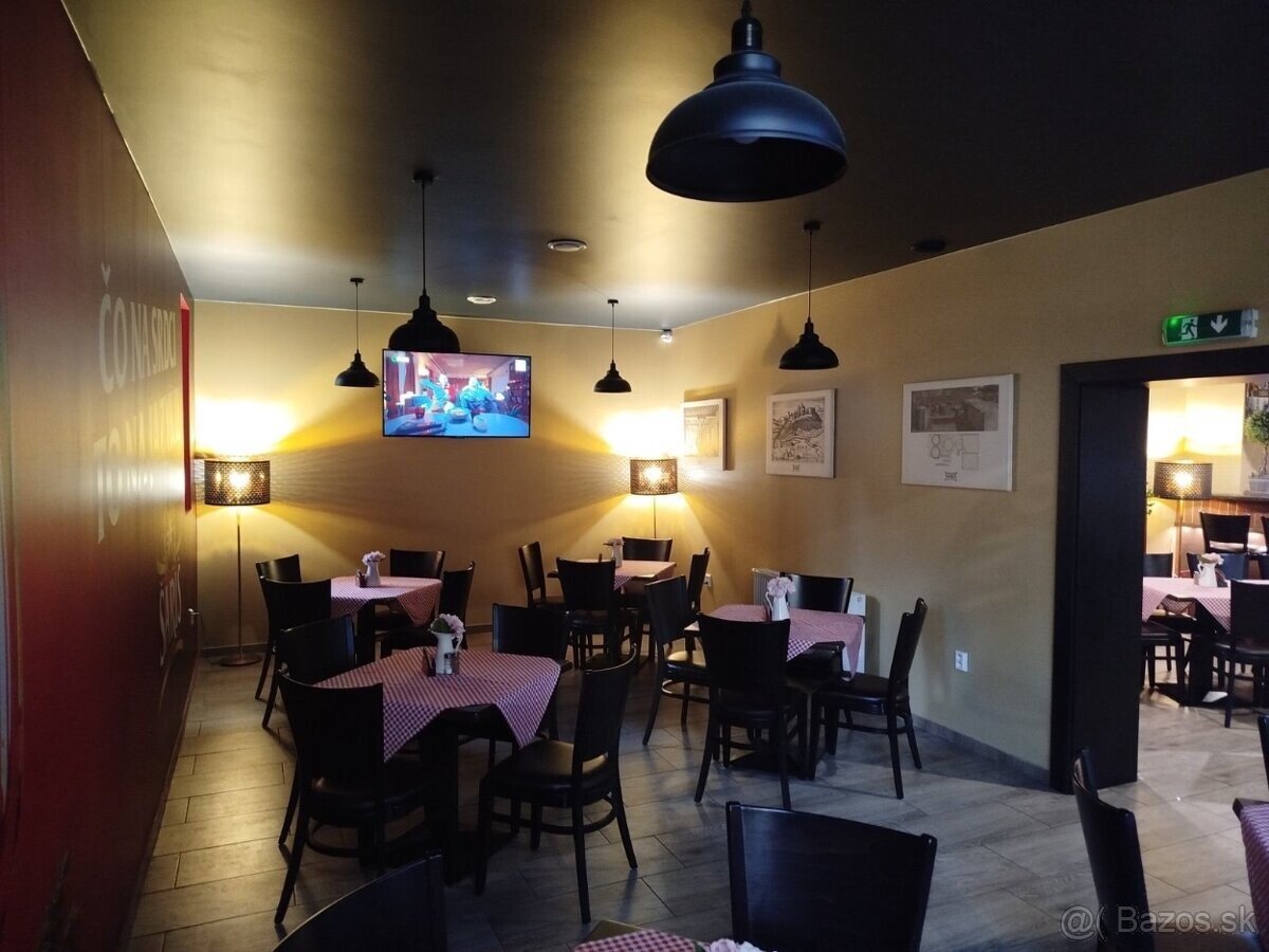 Javorina 21 Na nože