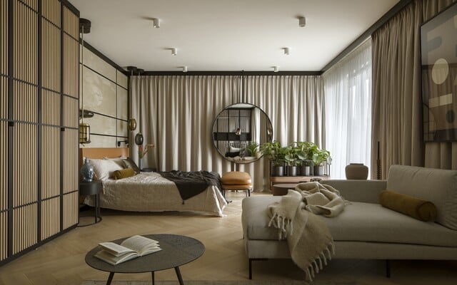 FOTO: Takto vyzerá luxusný byt vo Varšave, ktorý spája eleganciu, moderný dizajn a orientálne prvky