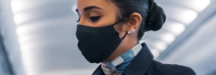 Zbohom podpätkom a sukniam. Ukrajinské letušky ich vymenia za najky a nohavice